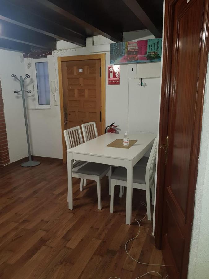 Central Apartment Madrid Bagian luar foto
